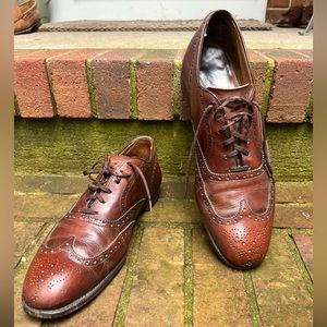 Brooks Brothers pre-owned tie up dress shoes.